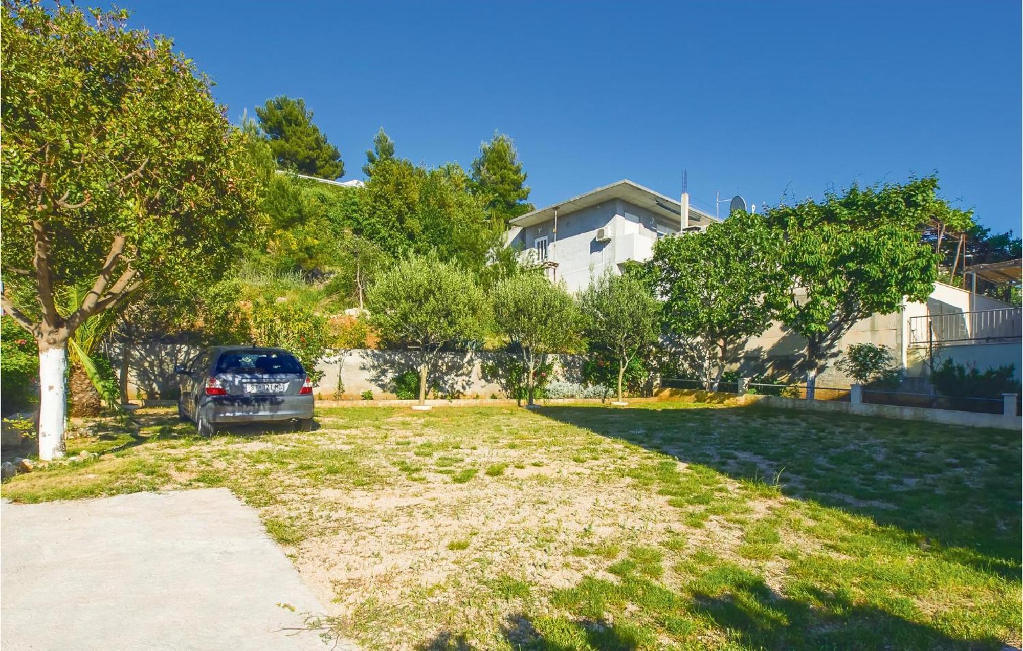 Beautiful Apartment In Omis With Wifi Exterior photo